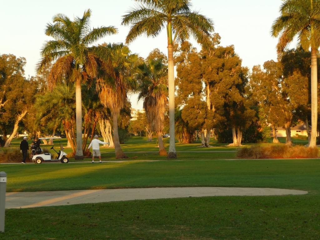 Hollywood Beach Golf Resort 外观 照片